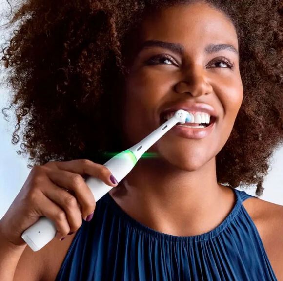 Oral-b io 4n elektrische tandenborstel wit