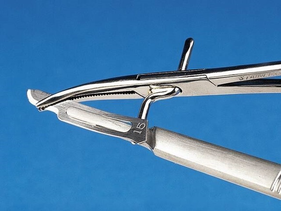 Scalpel-ex pin clipper